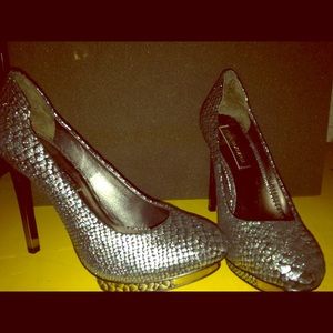 BCBGMAXARIA pumps